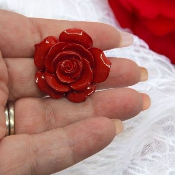 Large Red Rose Earrings Shiny 3D Acrylic Pierced Stud Post Women's Jewelry Gift - Picture 6 of 6